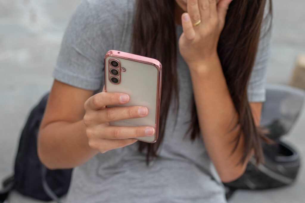 Na busca de limpar a alma, muitos influencers famosos (mas já não tanto assim) resolveram desembolsar um grande valor para encontrar a essência da vida; será mesmo? Entenda.