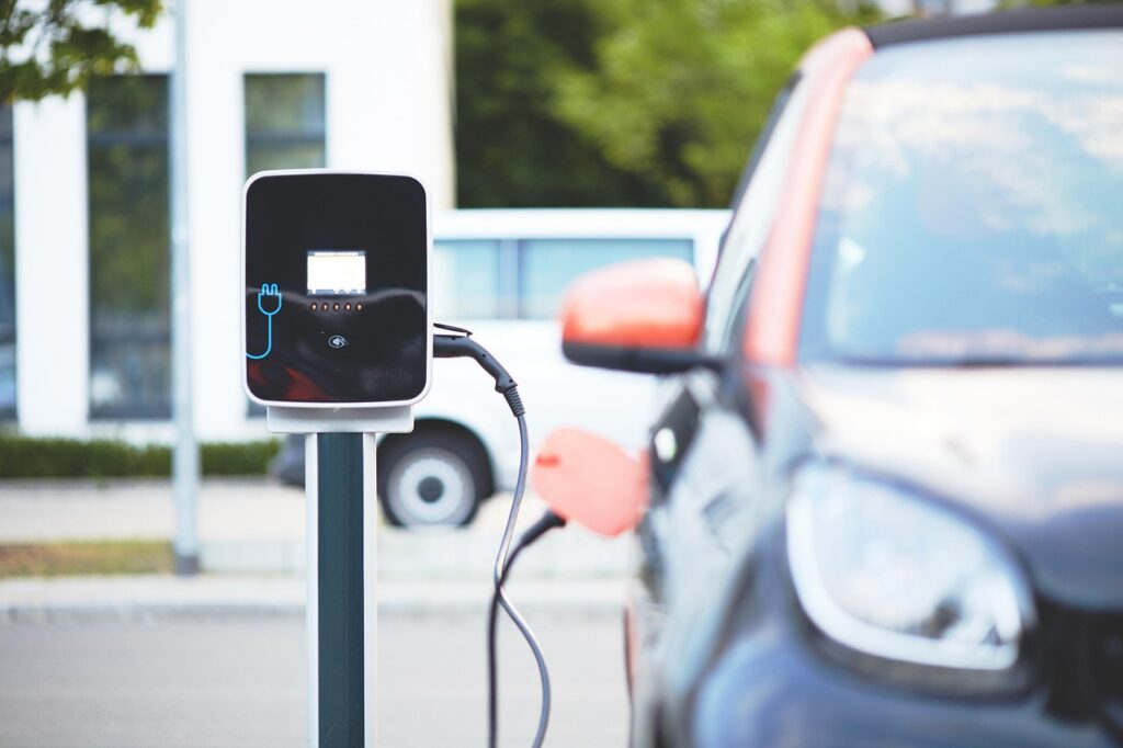 A BYD é, talvez, a principal fábrica montadora de carros elétricos presente no Brasil; no entanto, a empresa está enfrentando um mercado duro e altamente competitivo no setor.
