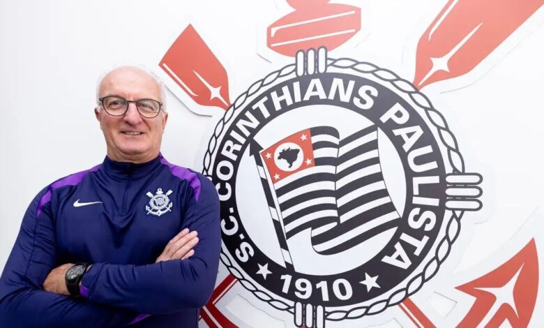 Dorival Júnior assume oficialmente comando técnico do Corinthians