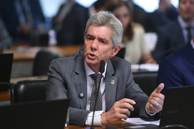 Senador Jaime Bagattoli assina instalação de CPMI para investigar fraudes bilionárias no INSS - Política