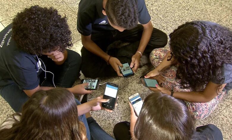 Adolescentes não têm apoio para lidar com redes sociais, diz pesquisa - Especiais