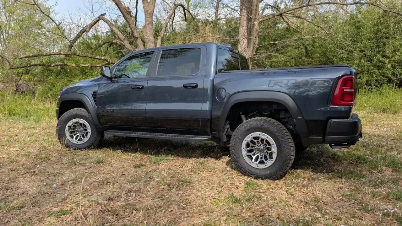Ram 1500 RHO 2025 eleva o padrão de sofisticação nas picapes esportivas 2 Ram 1500 RHO 2025 eleva o padrão de sofisticação nas picapes esportivas