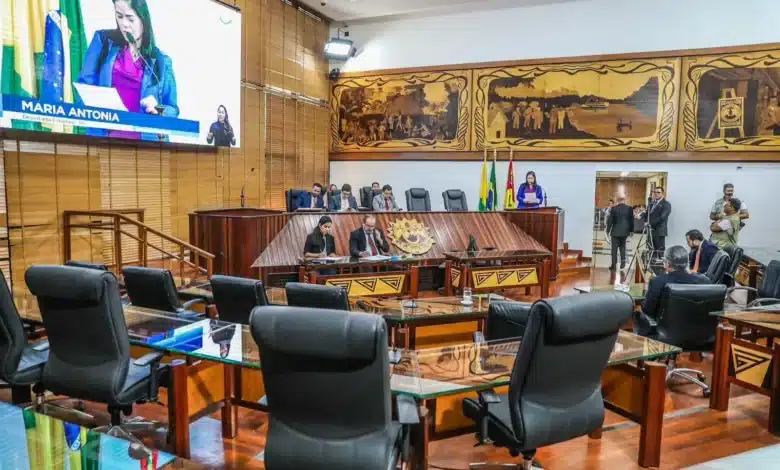 TJ e TCE enviam PLs que reajustam salários, enquanto Segurança, Saúde e Educação “urram”