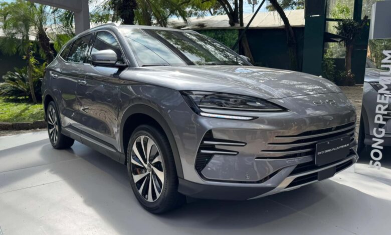 BYD Song Premium 2026 ganha nova bateria e vira versão de série