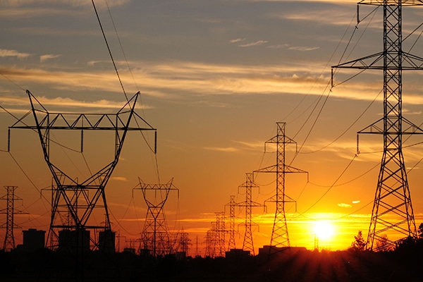 Falha no sistema de rede elétrica entre Brasil e Venezuela gera ‘apagão’ em Roraima