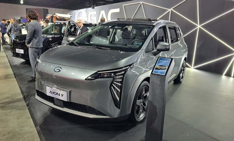 GAC estreia no Brasil com 5 modelos eletrificados; veja versões e preços