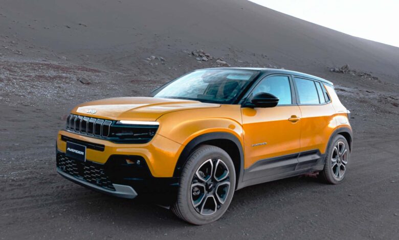 Jeep Avenger começa a ser vendido na América Latina e parte de R$ 102 mil