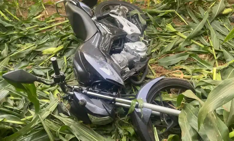 Jovem fica ferido após cair de moto em rodovia nos Campos Gerais