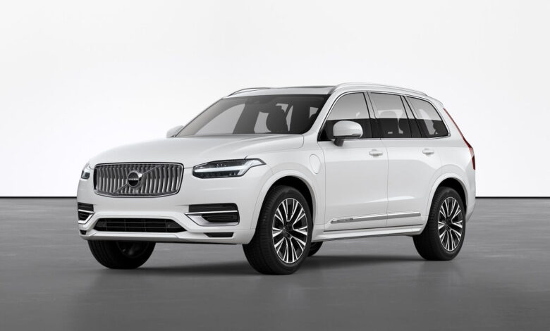 XC90 2023 na cor branca.