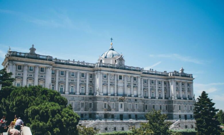 Descubra destinos incríveis perto de Madrid com baixo custo e muita cultura