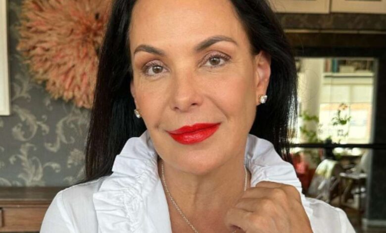 Carolina Ferraz solta o verbo após comentários etaristas após postar vídeo de skincare