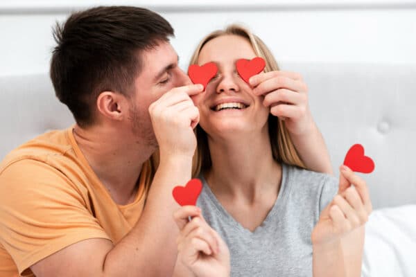 Consumidores devem ficar atentos com falsas promoções no Dia dos Namorados