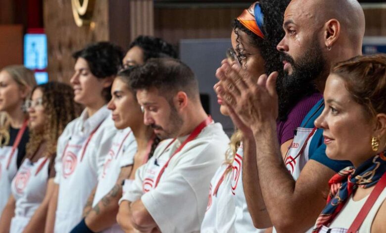 Quem saiu do 'MasterChef Brasil 2025'? Participante DESABA após desafio com comida de rua: 'Lembrei da infância'