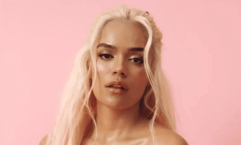 Karol G está bem incomodada com críticas ao seu novo single