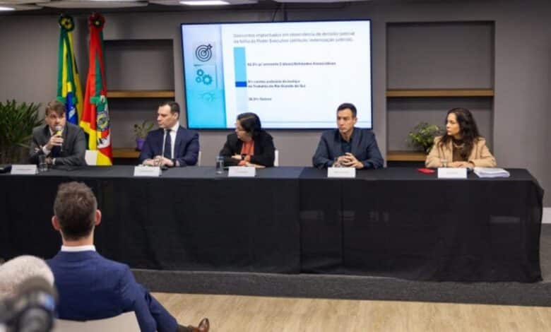 Descontos irregulares no salário dos servidores estaduais chegavam a R$ 700 mensais