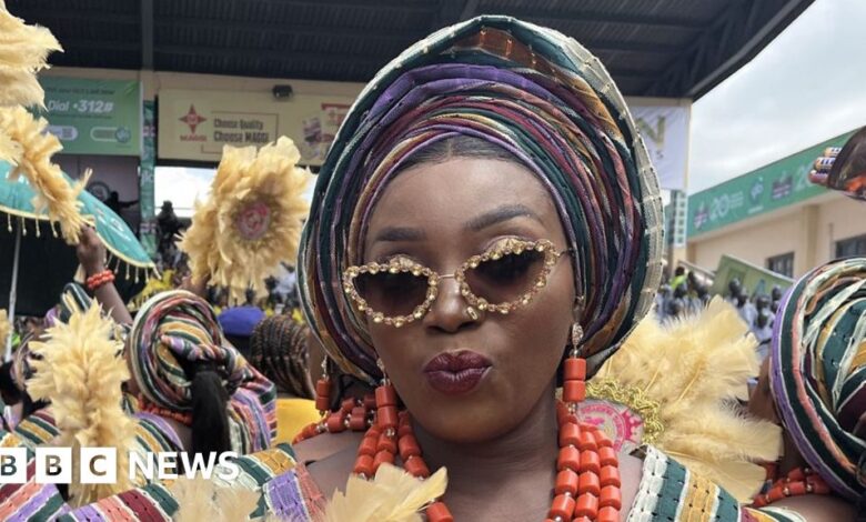 Culture and colour come out in praise of a king