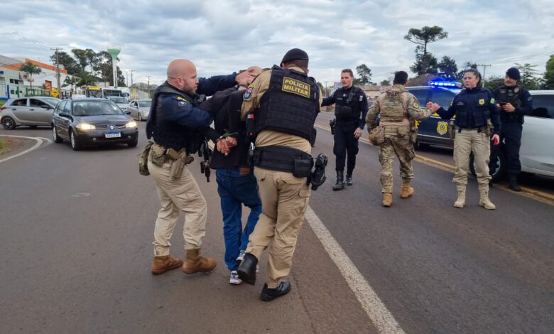 Correria no viaduto da Petrocon na rodovia BR-277 resulta em grande apreensão de maconha | CGN
