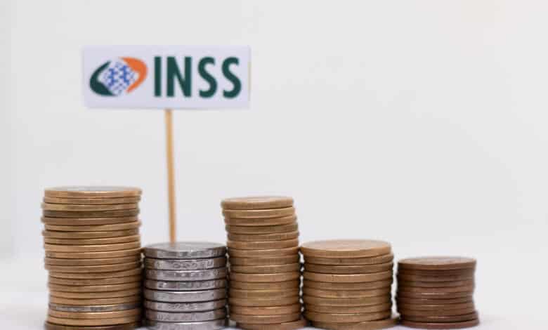 Decisão do ministro Alexandre de Moraes pode afetar a aposentadoria do INSS para muitos brasileiros; entenda melhor agora.