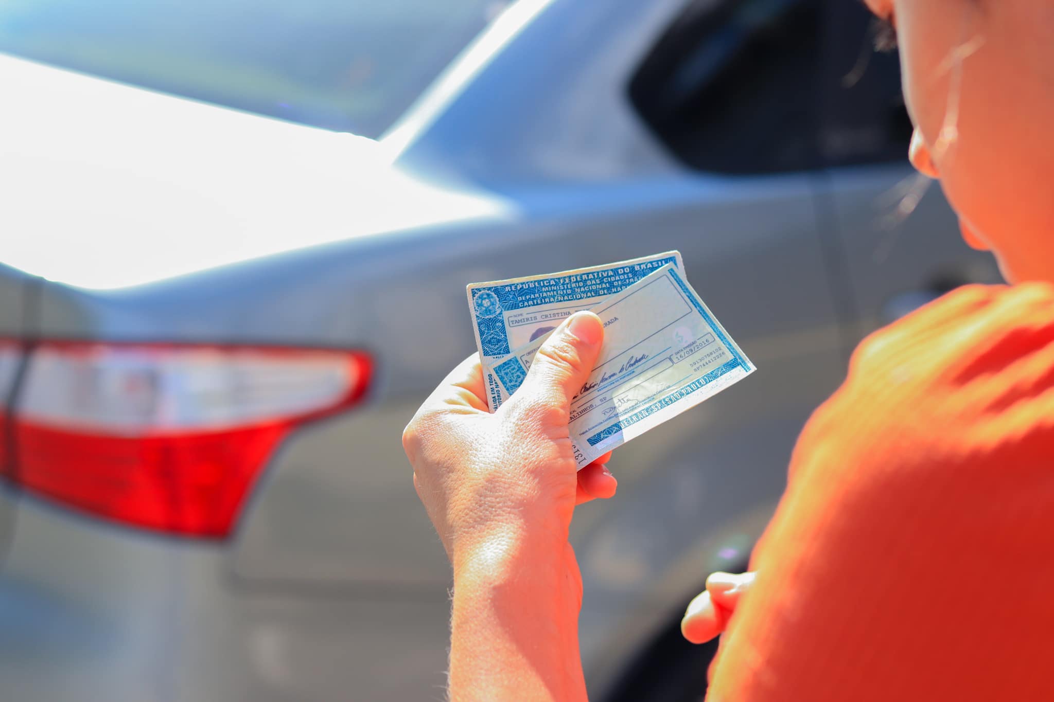 Perder a CNH por causa de dívidas ainda é uma regra? É importante entender quais são as verdadeiras regras sobre esse assunto na Lei.