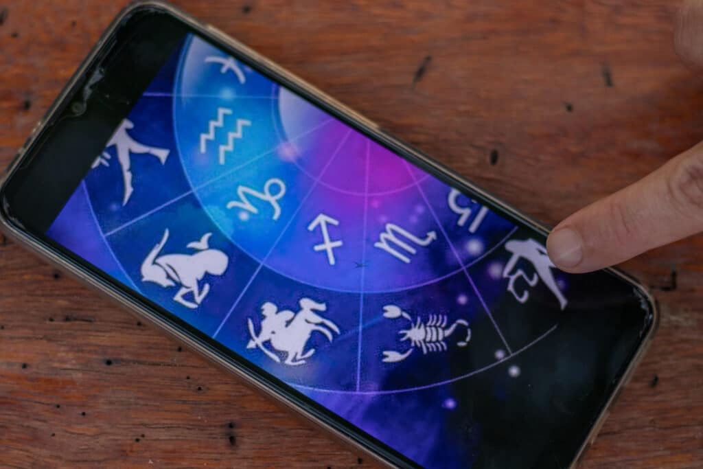 Qual é a maldição prevista para os signos já na primeira quinzena de julho?Descubra o que está previsto.