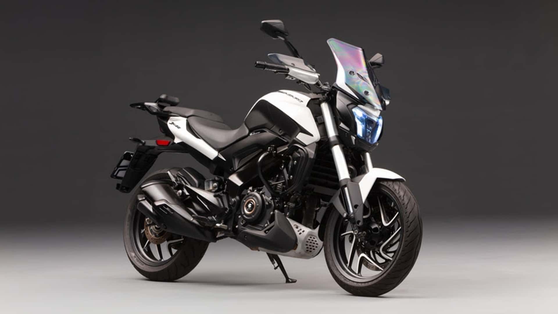 Bajaj Dominar 400 ganha duas novas opções de cores; veja os preços