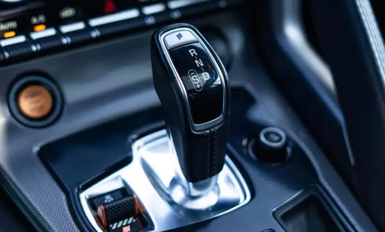 Seria melhor tirar carta (CNH) apenas com carro automático? Descubra se isso pode se tornar uma lei e qual é a nova proposta de lei.