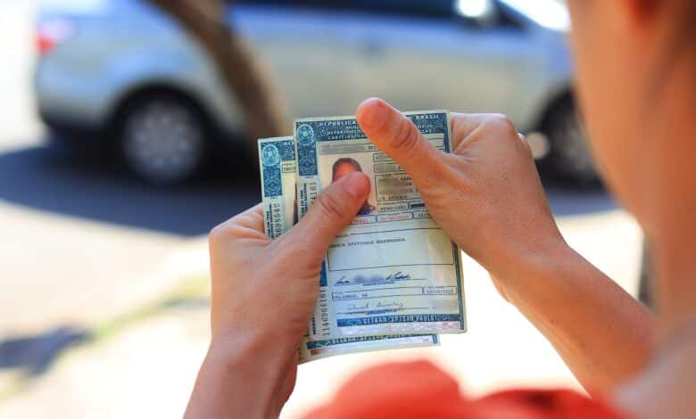 Ter uma CNH pode fazer você perder dinheiro de um modo traumático; entenda o que está acontecendo com muitos motoristas brasileiros.