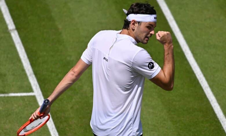 Stuttgart Open: Fritz sees off Fucsovics to reach semi-finals