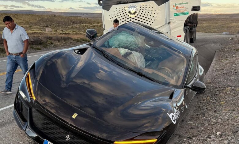 Ferrari Purosangue que viajava de Ushuaia ao Alasca sofre acidente no Peru