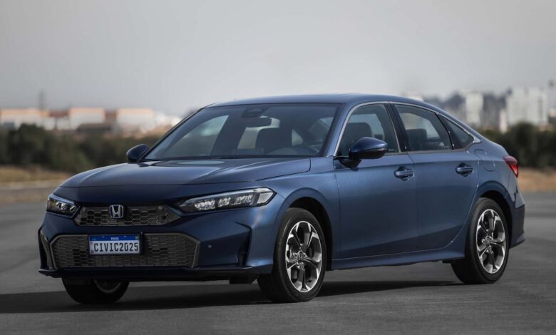 Honda lança novo Civic híbrido 2026 reestilizado sem mexer no preço