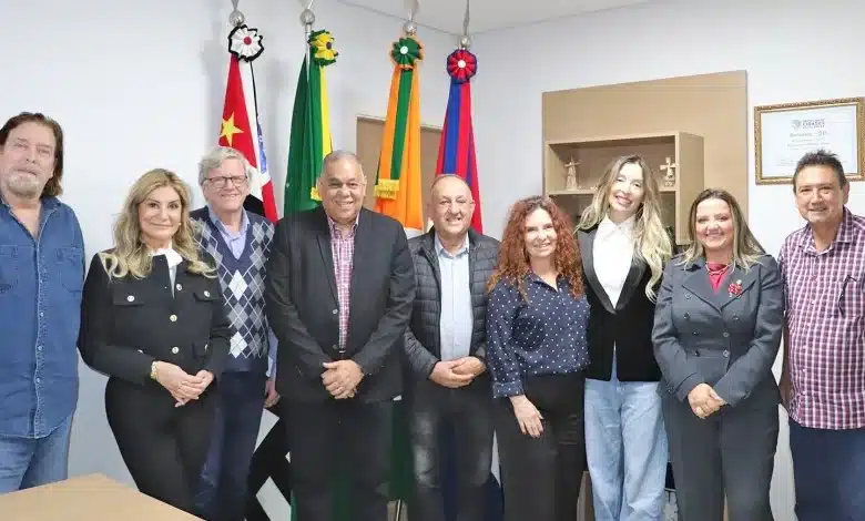 Holambra discute parceria cultural e econômica com comitiva de Curaçao ‹