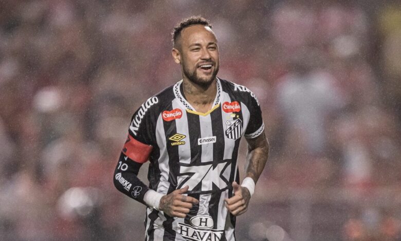 Neymar deve começar no banco, entrando no segundo tempo - (Fotos: Raul Baretta, Santos FC.)