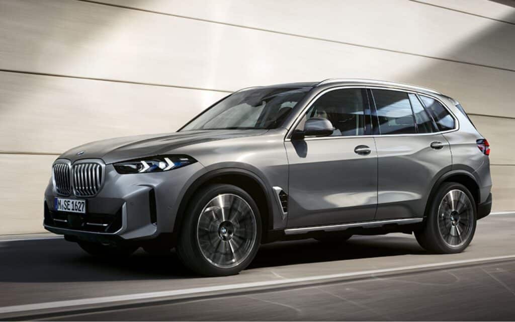 Conheça o novo SUV da BMW que encanta pela tecnologia e é o primeiro do Brasil a ser plug-in, além de fazer uma economia assustadora na hora de abastecer.