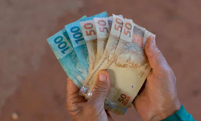 Tem dinheiro esquecido no seu CPF? Não se preocupe em responder, pois o robô do Banco Central resolve para você.