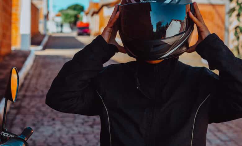 Uma nova proteção para quem trabalha com motoboy pode blindar de clientes mal-educados com peso de 30 mil no bolso.