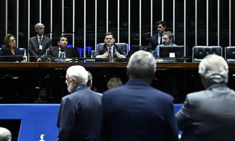Senado aprova cota de 30% para mulheres em conselhos de estatais
