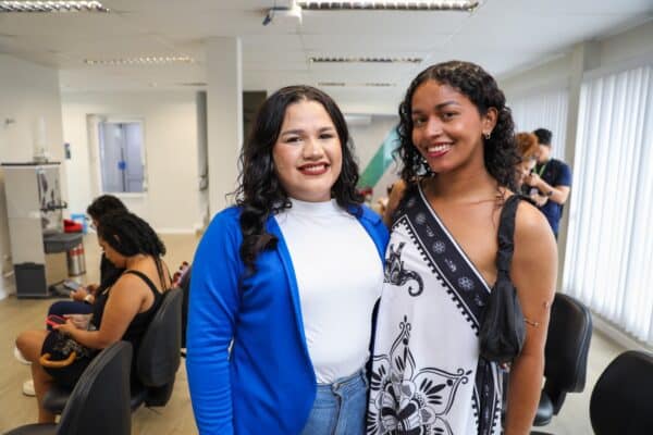 Jovem trans retifica nome gratuitamente em mutirão da Defensoria em Boa Vista: "estou muito feliz"