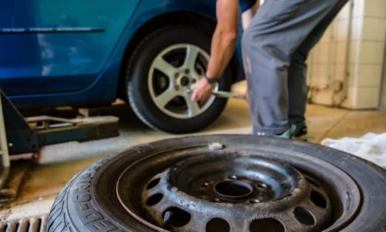 Seu pneu agradece e seu carro mais ainda; aprenda como a calibragem certa pode ajudar no longo prazo.