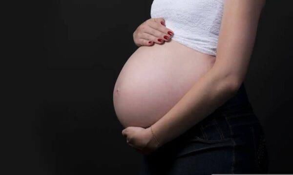 Brasileiras têm menos filhos e adiam maternidade; Roraima vai na contramão