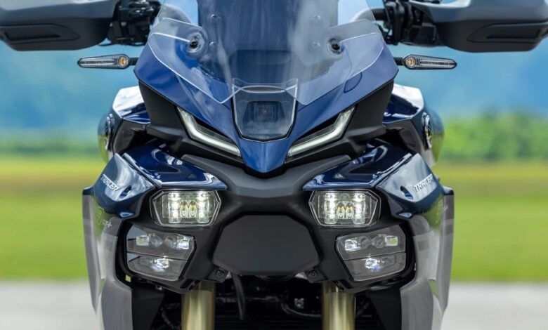 Yamaha lança primeira moto com faróis de LED matriciais