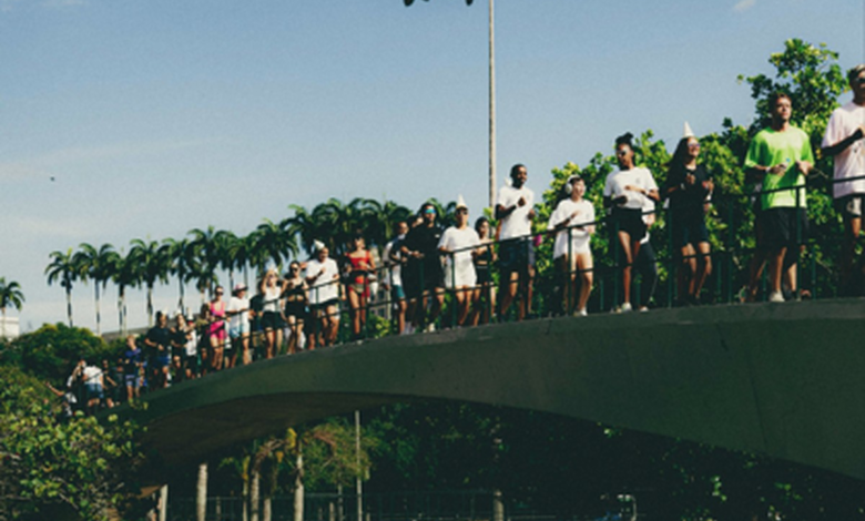 grupos de corrida sem cobrança de taxa ou pressão por desempenho viram ponto de encontro de diferentes tribos