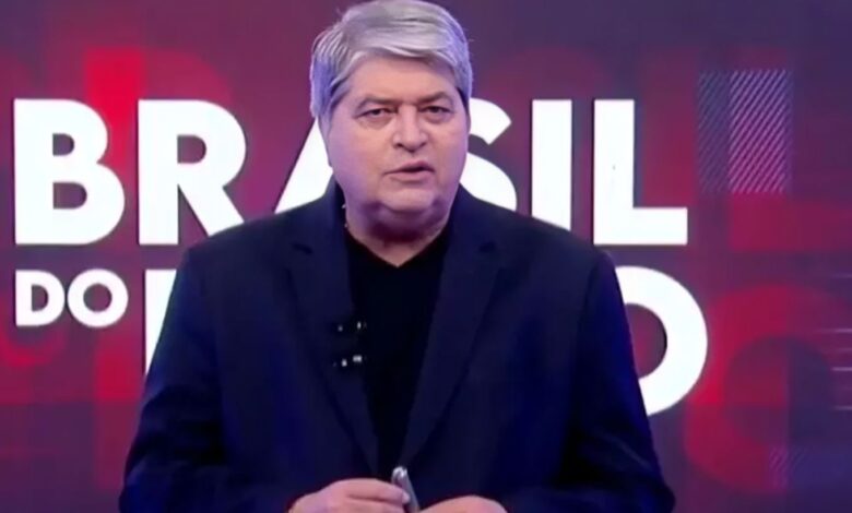 Datena dá bronca em equipe da RedeTV! ao vivo e se irrita com falha técnica · Notícias da TV