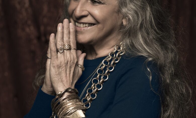 Maria Bethânia anuncia turnê de 60 anos de carreira; veja datas, locais e preços de ingresso