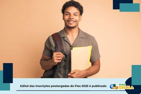 Homem sorri. Texto na imagem:Edital das inscrições postergadas do Fies 2025 é publicado