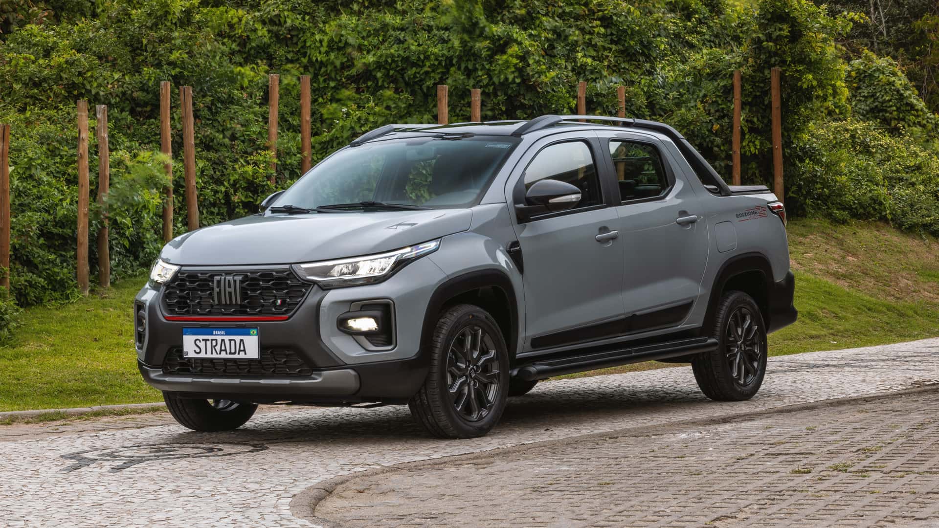 Fiat Strada de segunda geração chega às 700 mil unidades produzidas