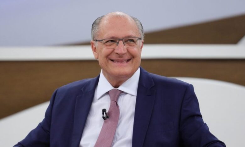 Alckmin dá parabéns a FHC por aniversário de 94 anos
