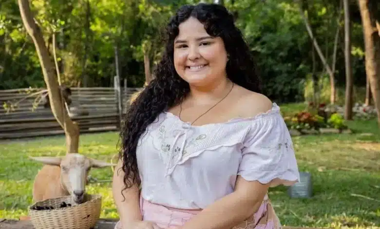 Em Êta Mundo Melhor!, Castorine enlouquece por Zé dos Porcos: 'Se arrisca' | ac24horas