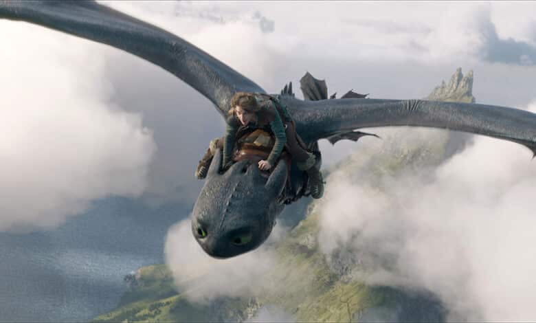 HOW TO TRAIN YOUR DRAGON, Mason Thames riding Toothless the Night Fury Dragon, 2025. © DreamWorks / © Universal Pictures / Courtesy Everett Collection