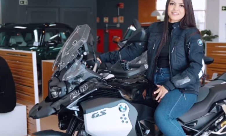BR-116: Jovem que morreu em acidente na rodovia era vendedora de motos de alta performance