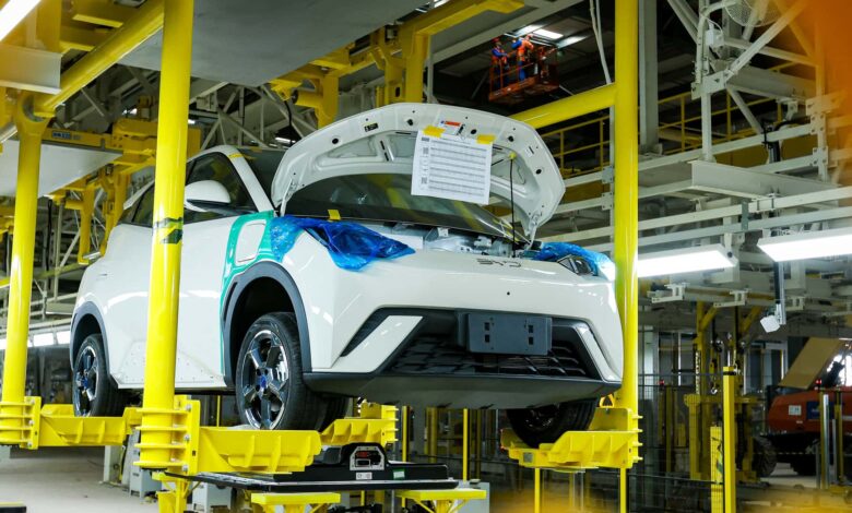 BYD produzirá Song Pro, King e Dolphin Mini no Brasil nas "próximas semanas"